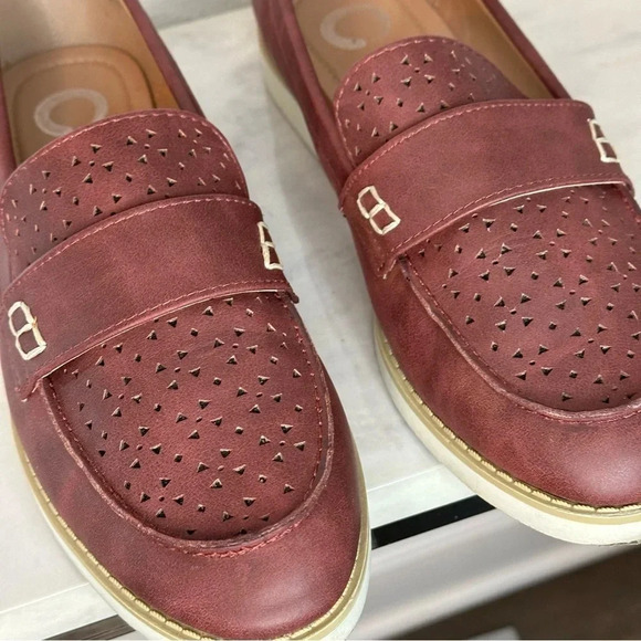 Journee Collection Whitney Menswear Inspired Slip On Red Loafer Size 10 - Picture 8 of 8